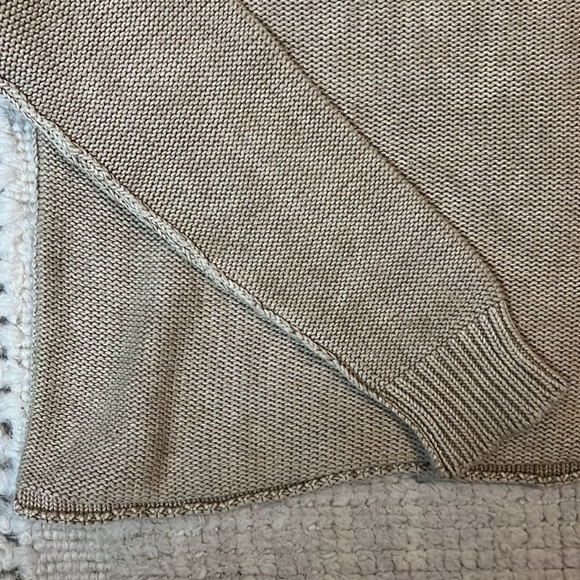 Carly Jean Los Angeles Cropped Sweater - Picture 3 of 5